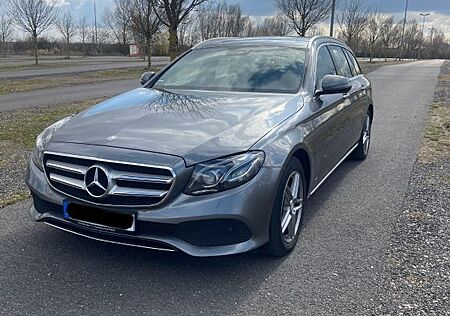 Mercedes-Benz E 350 d T AVANTGARDE Autom. STDHZG COMAND