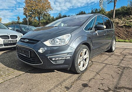 Ford S-Max Titanium