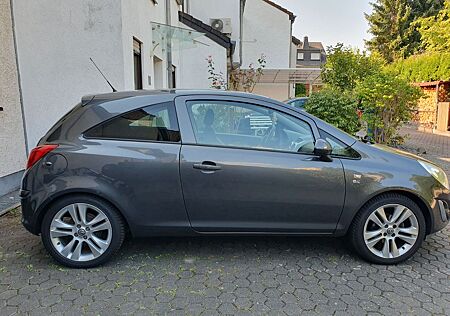 Opel Corsa 1.4 150 Jahre 150 Jahre