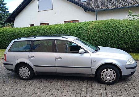 VW Passat Volkswagen 1.9TDI 96kW 6-Gang Basis