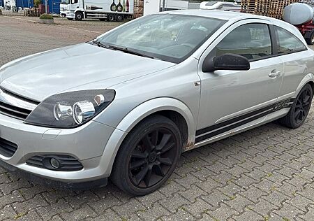 Opel Astra H GTC Sport
