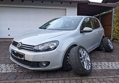 VW Golf Volkswagen 6 Highline, Scheckheft, TÜV, 8-fach bereift