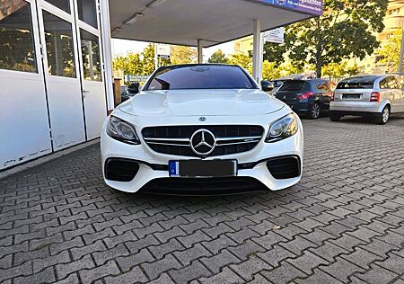 Mercedes-Benz E 63 AMG E 63S AMG Mercedes-AMG E 63 S 4MATIC+ Autom. ...