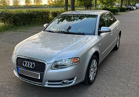 Audi A4 2.0 multitronic -