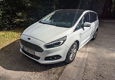 Ford S-Max 2,0 TDCi 132kW PowerShift Rentner