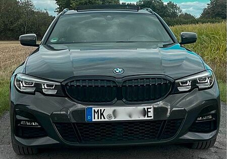 BMW 320e Touring M Sport Dravitgrau AHK Sonnendach