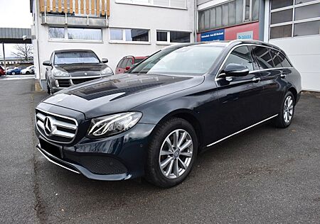 Mercedes-Benz E 220 d T Avantgarde AHK Standheizung 360 Grad