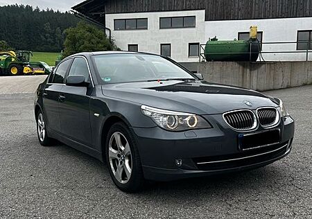 BMW 528