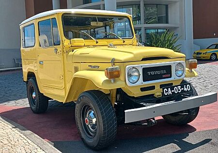 Toyota Land Cruiser BJ40 7 Seats