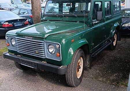 Land Rover Defender G4 110 Td5 Station Wagon