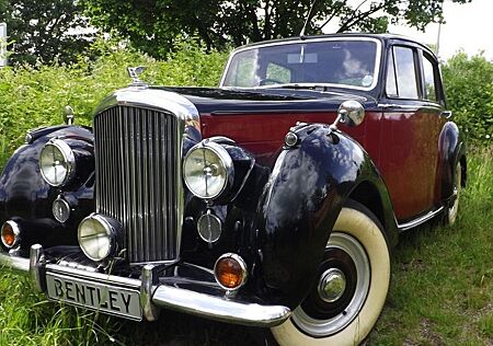 Bentley R-Type - noblesse oblige