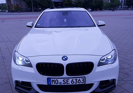 BMW 530d M | Vollausstattung | Panorama | HUD