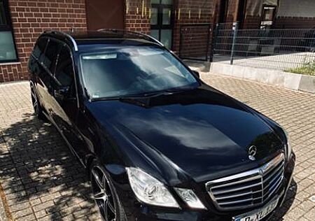 Mercedes-Benz E 220 CDI T BlueEFFICIENCY AVANTGARDE AVANTGARDE