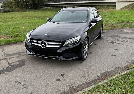 Mercedes-Benz C 220 d T AVANTGARDE AHK Voll LED Navi