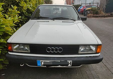 Audi 80