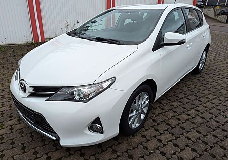 Toyota Auris 1.6 VVT-i Active *2.Hand*