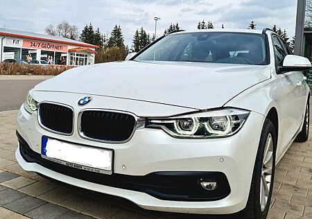 BMW 320d Touring Advantage Automatik Pano