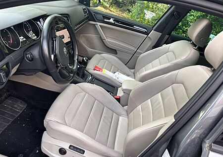 VW Golf Volkswagen 2.0 TDI/Volleder/Pano/Alu/Navi/Netto 10990