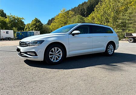 VW Passat Variant Volkswagen 2.0 TDI SCR DSG Business Vari...