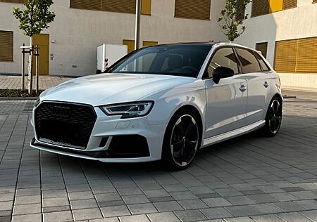 Audi RS3 Sportback | RS-Aga | Matrix | B&O | Panorama