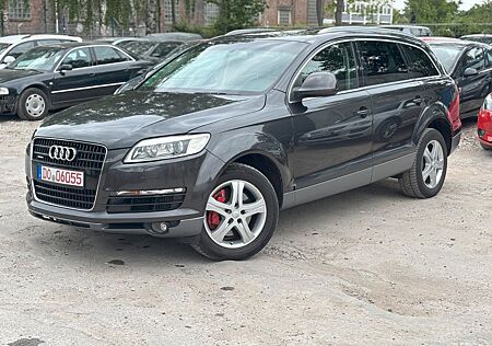 Audi Q7 3.0 TDI quattro*7 SITZER*BI-XENON*AHK*LEDER*