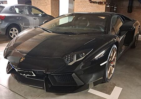 Lamborghini Aventador LP 700-4 -