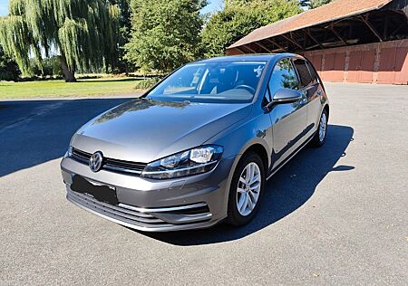 VW Golf Volkswagen 1.0 TSI Benzin Schaltgetriebe AHK