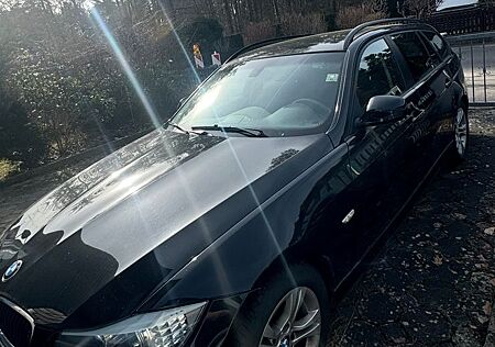 BMW 320i Touring -