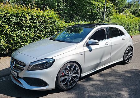 Mercedes-Benz A 250 Sport 4MATIC 7-DCT AMG Line Pano*