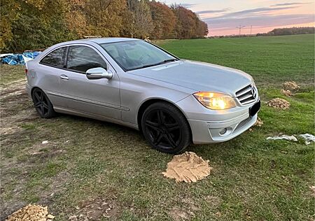 Mercedes-Benz CLC 220