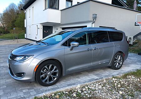 Chrysler Pacifica Touring L (ACC , AHK, FahrerAssistenz)