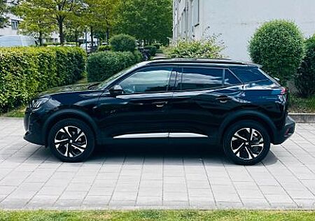 Peugeot 2008 PureTech 130 EAT8 GT GT, SCHECKHEFTGEPFLEGT