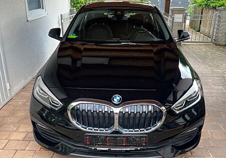 BMW 120d xDrive Advantage A Advantage
