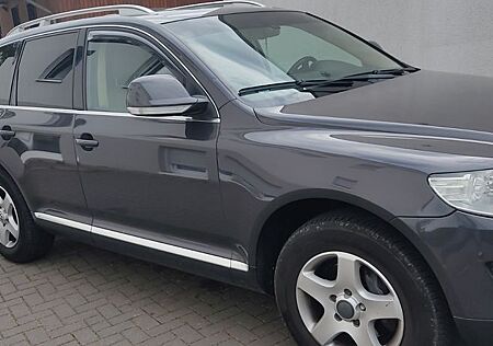 VW Touareg Volkswagen 3.0 V6 TDI Tiptronic Individual Indi...