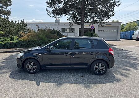 Kia ANDERE Ceed Seven Stars
