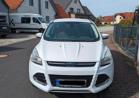 Ford Kuga 1,6 EcoBoost 2x4 110kW Titanium Titanium