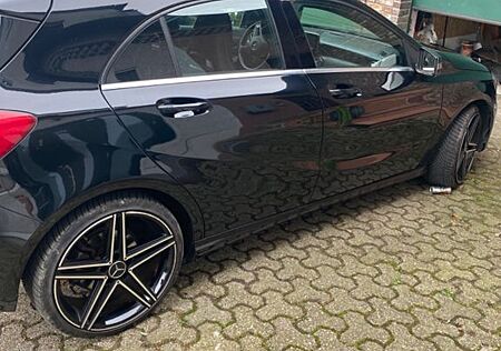 Mercedes-Benz A 180 -19 Zoll , Panamericana Grill