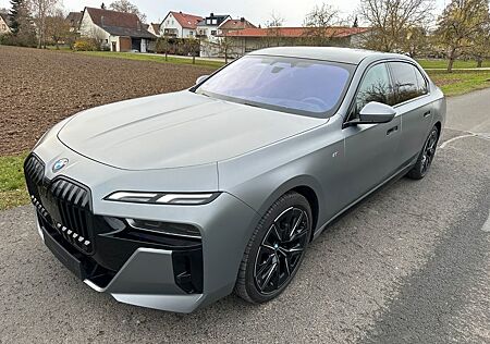 BMW 740d x-Drive M-Sport Paket B&W Panorama