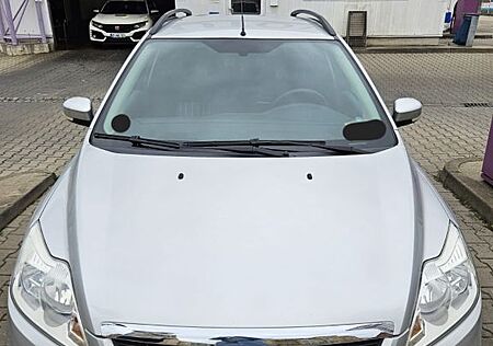 Ford Focus 1,6 Silver Magic Turnier Silver Magic