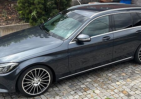 Mercedes-Benz 250 250d 4 Matic Scheckheftgepflegt