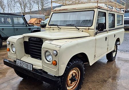 Land Rover Serie III 109