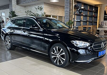 Mercedes-Benz E 300 de 4Matic Avantgarde WideScreen LED R.Cam