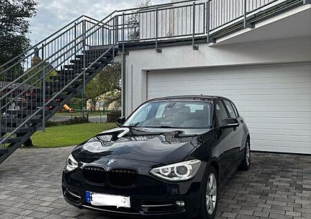 BMW 120d Sport Line, AHK, Navi, Xenon