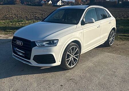 Audi Q3 2.0 TDI S tronic quattro -