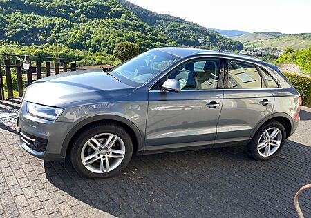 Audi Q3 2.0 TFSI quattro -