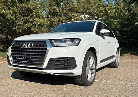 Audi Q7 3.0 TDI quattro tiptronic - S-LINE