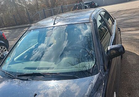 Ford Mondeo 1.8 81 kW Ambiente Ambiente