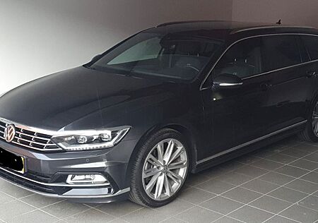VW Passat Volkswagen 2.0 TDI SCR 140kW DSG Highline Varian...