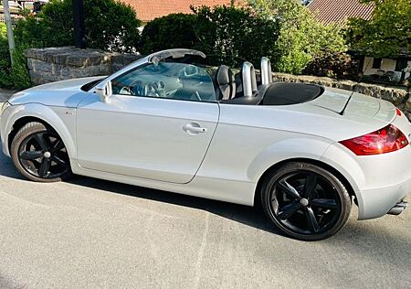 Audi TT Roadster 2.0 TFSI S-Line