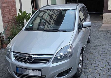 Opel Zafira 1.8 Family Design Edition